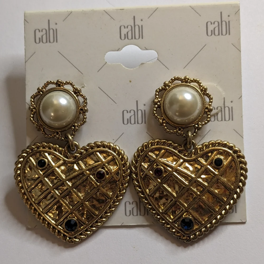 Cabi Gold Heart Post Drop Earrings – Vintage Inspired‎